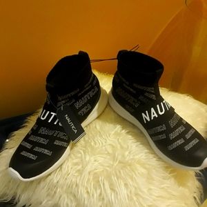 New Nautica Sneakers Size 10
